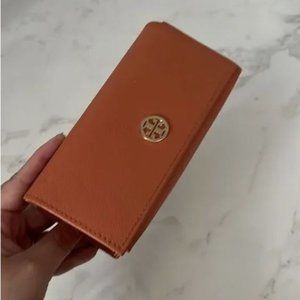 Tory Burch Sunglasses Case EUC. Pre-Loved in Good Condition. Fashion Accessories